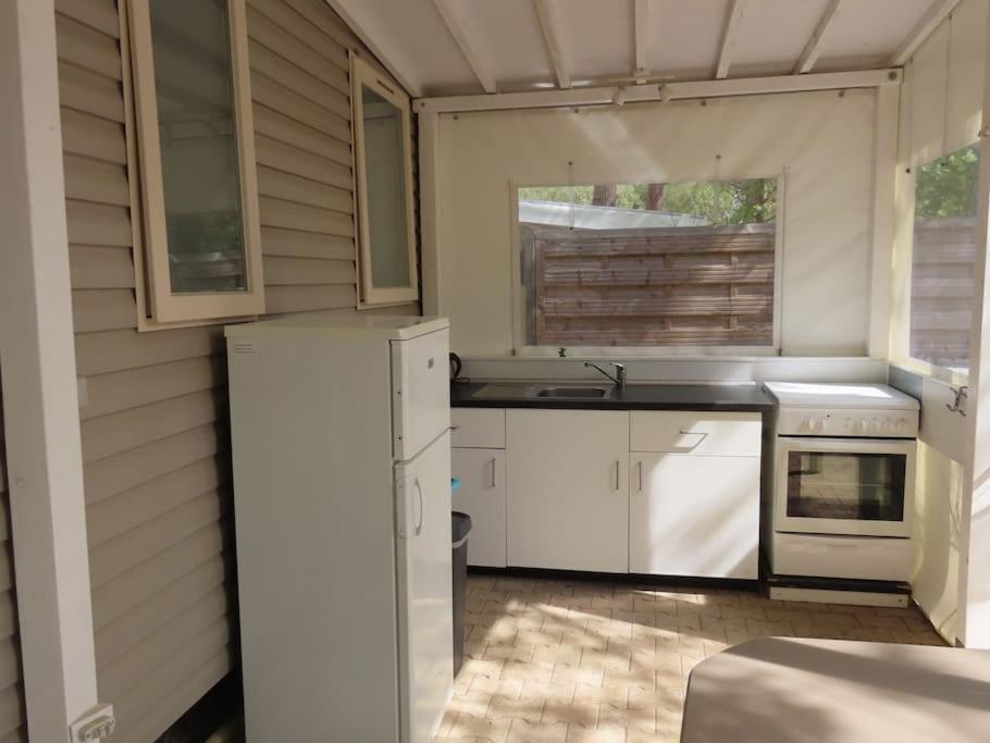 Mobile Home 6-Pers Camping Lei Suves-Cotes D'Azur-Including Airco Roquebrune-sur Argens Exterior foto